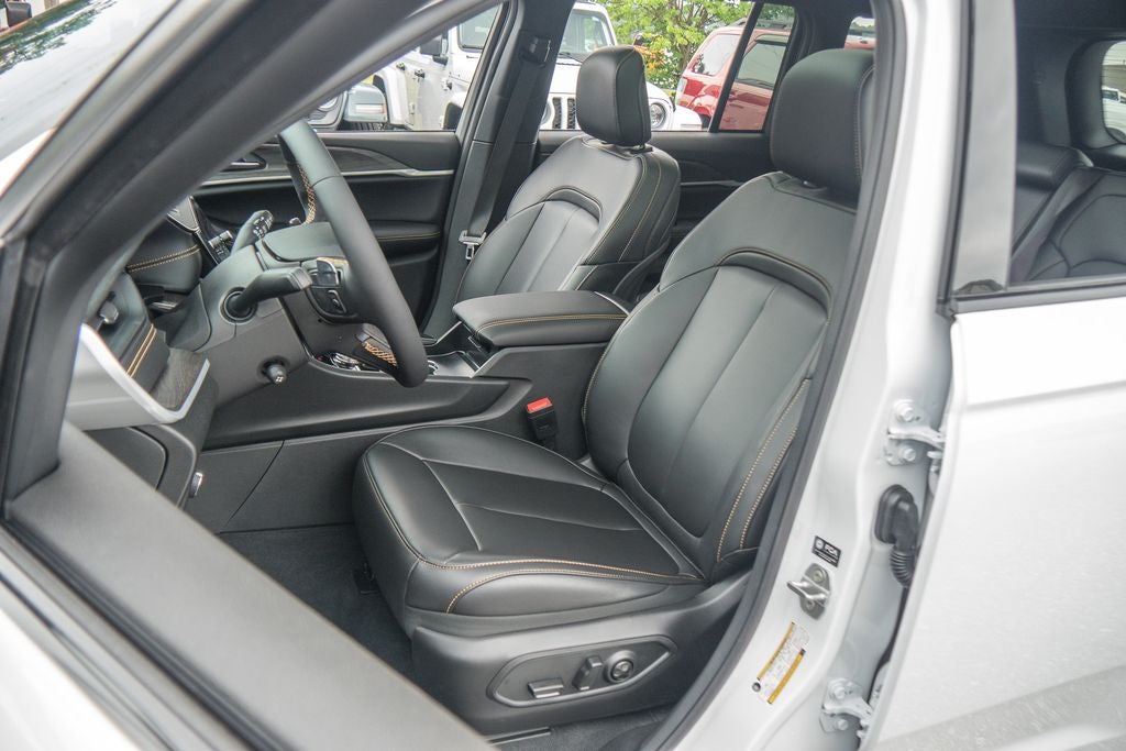 2026 Jeep Grand Cherokee 85th Anniversary Edition