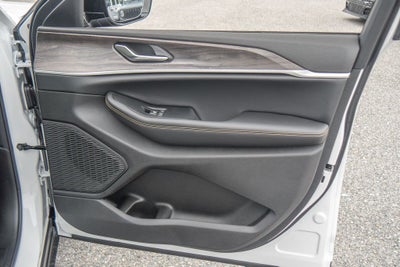 2026 Jeep Grand Cherokee 85th Anniversary Edition