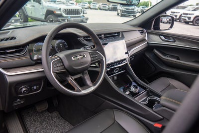 2026 Jeep Grand Cherokee 85th Anniversary Edition