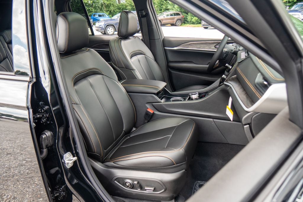 2026 Jeep Grand Cherokee 85th Anniversary Edition