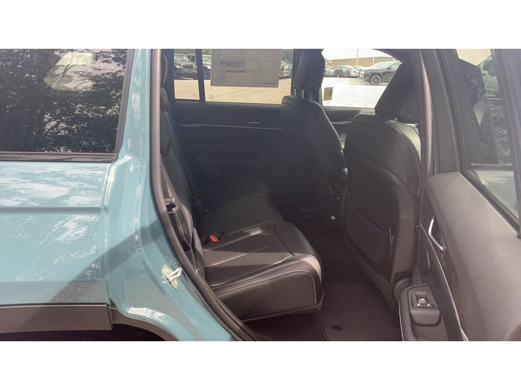 2027 Jeep Grand Cherokee Limited