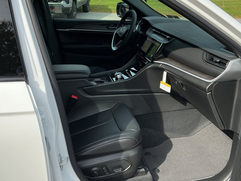 2027 Jeep Grand Cherokee Limited