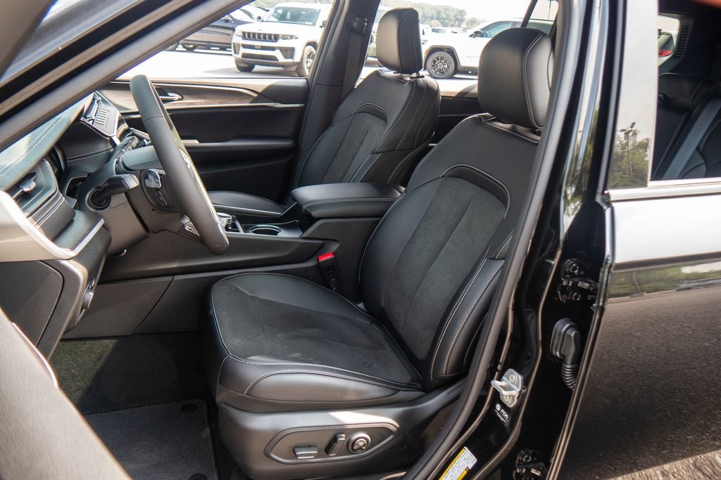 2026 Jeep Grand Cherokee L Altitude