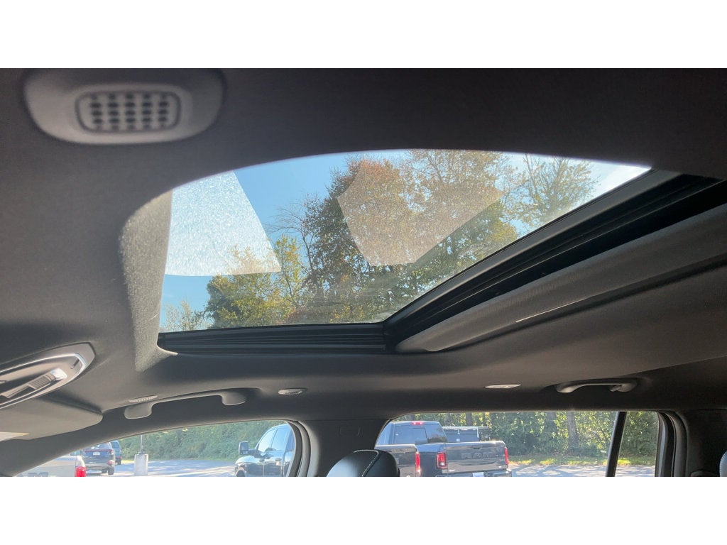 2027 Jeep Grand Cherokee L Laredo Altitude