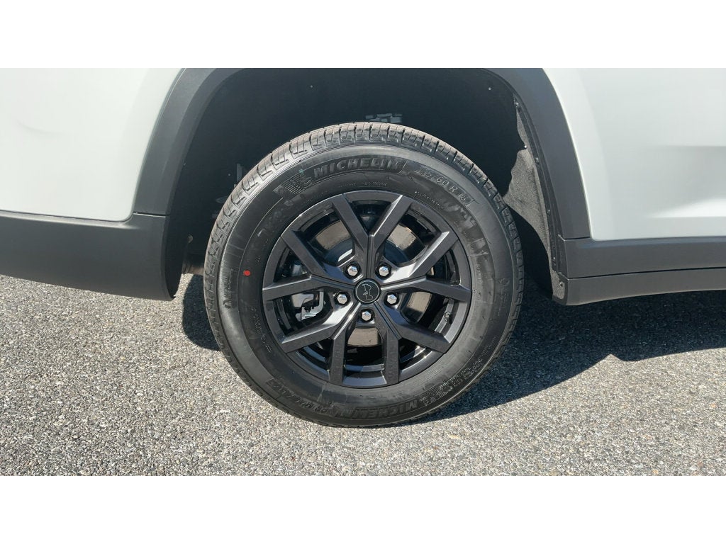 2027 Jeep Grand Cherokee L Laredo Altitude