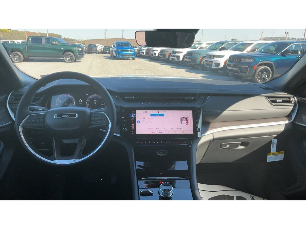 2027 Jeep Grand Cherokee L Laredo Altitude