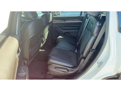 2027 Jeep Grand Cherokee L Laredo Altitude