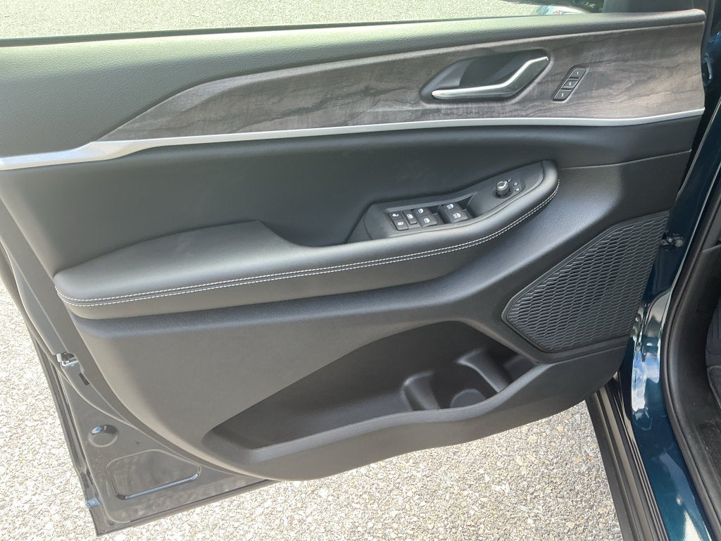 2027 Jeep Grand Cherokee L Limited