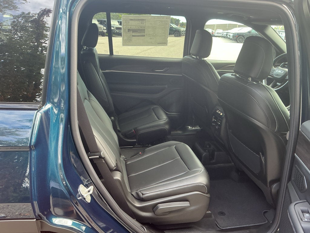 2027 Jeep Grand Cherokee L Limited