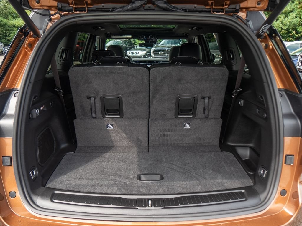 2027 Jeep Grand Cherokee L Limited Reserve