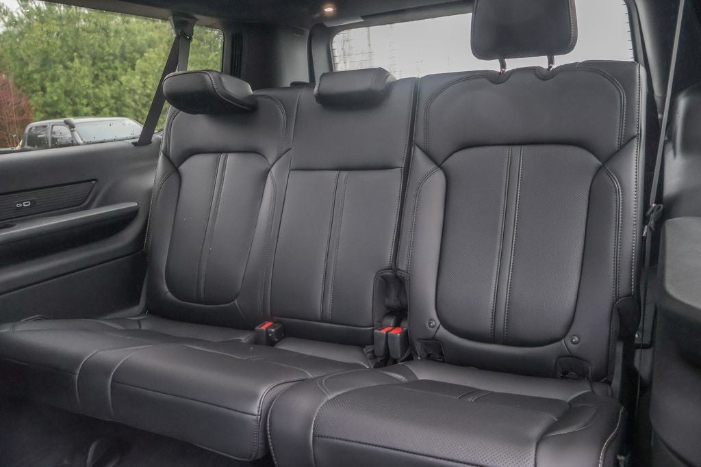 2026 Jeep Grand Wagoneer L 4x4