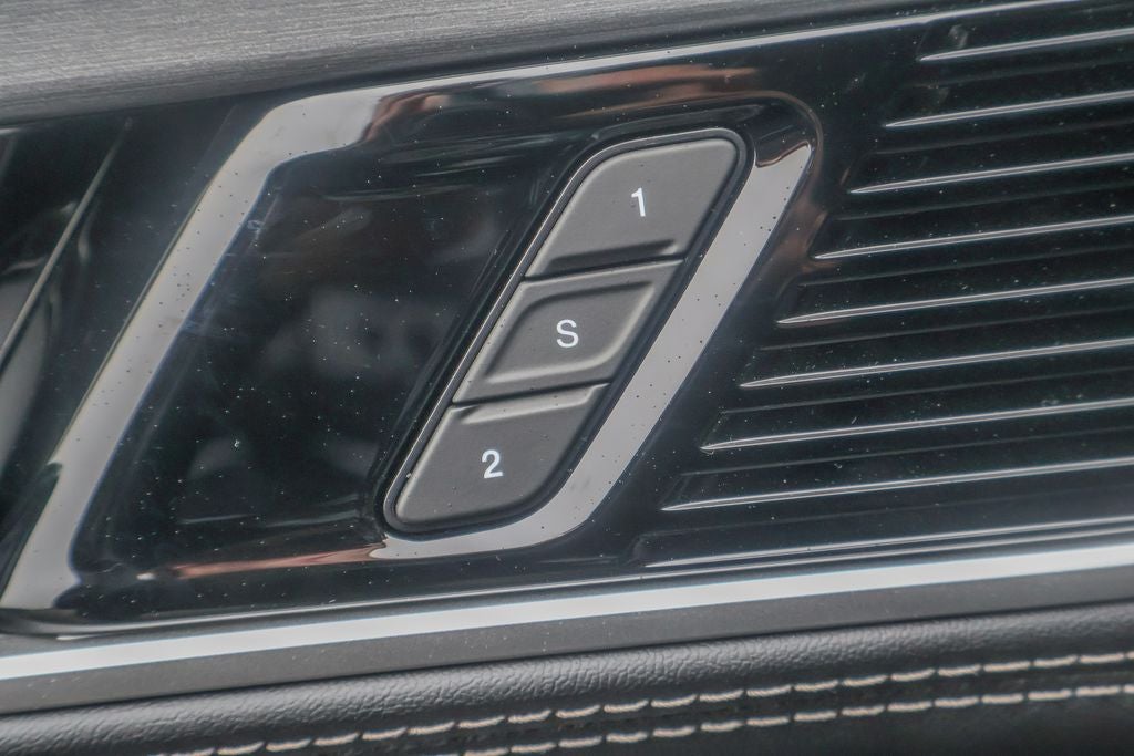 2026 Jeep Grand Wagoneer L 4x4