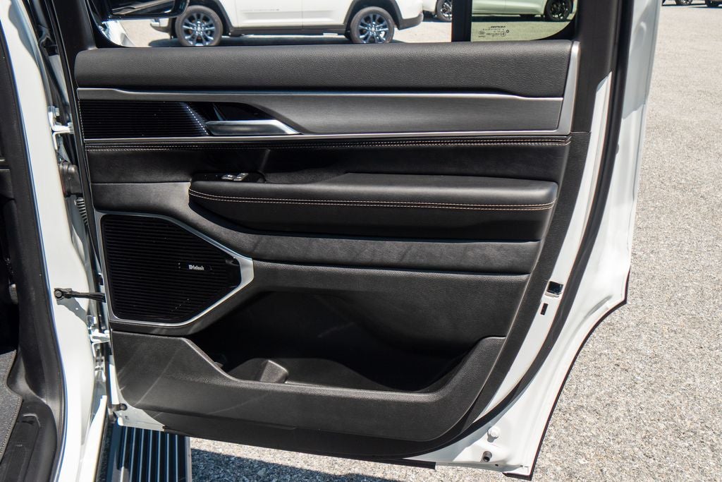 2026 Jeep Grand Wagoneer Limited Altitude