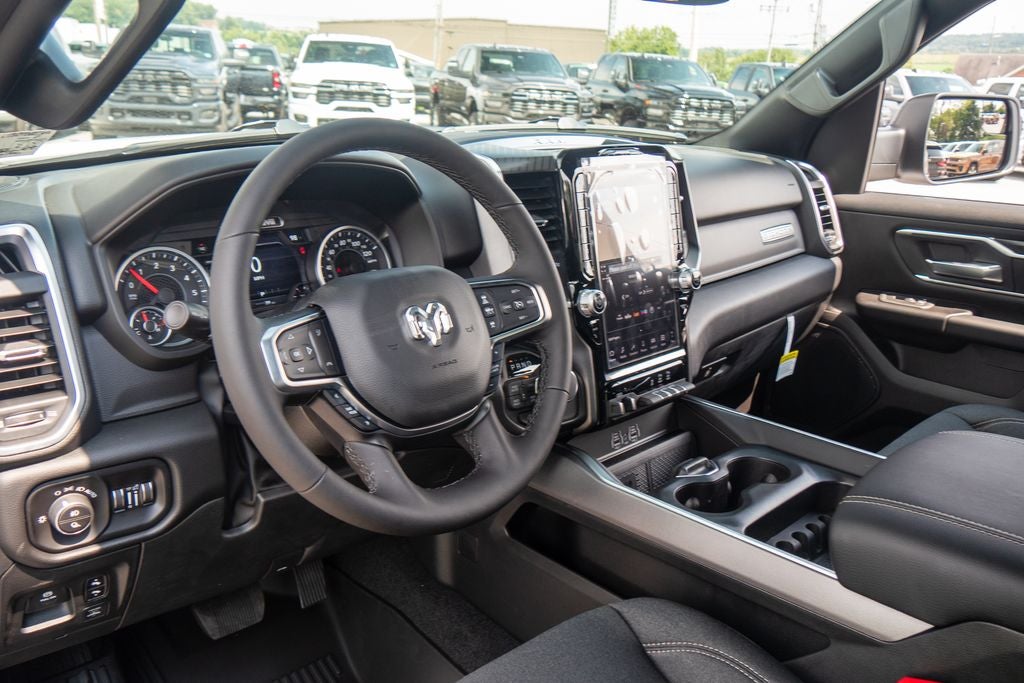 2027 RAM 1500 Big Horn/Lone Star