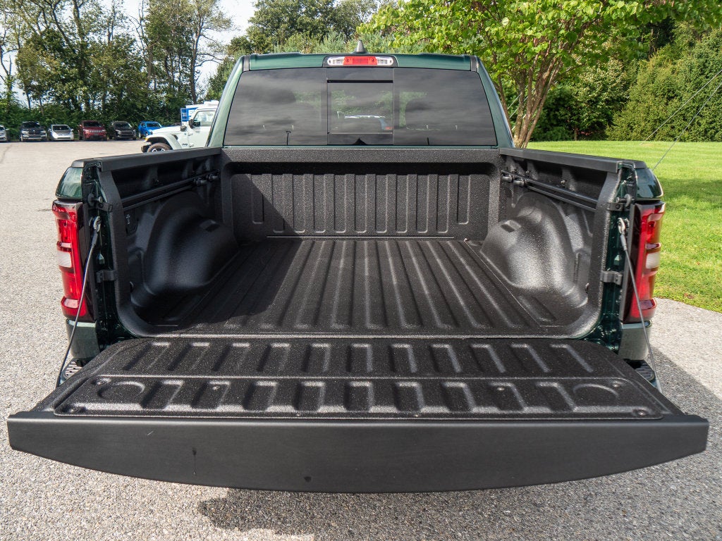 2027 RAM 1500 Big Horn/Lone Star
