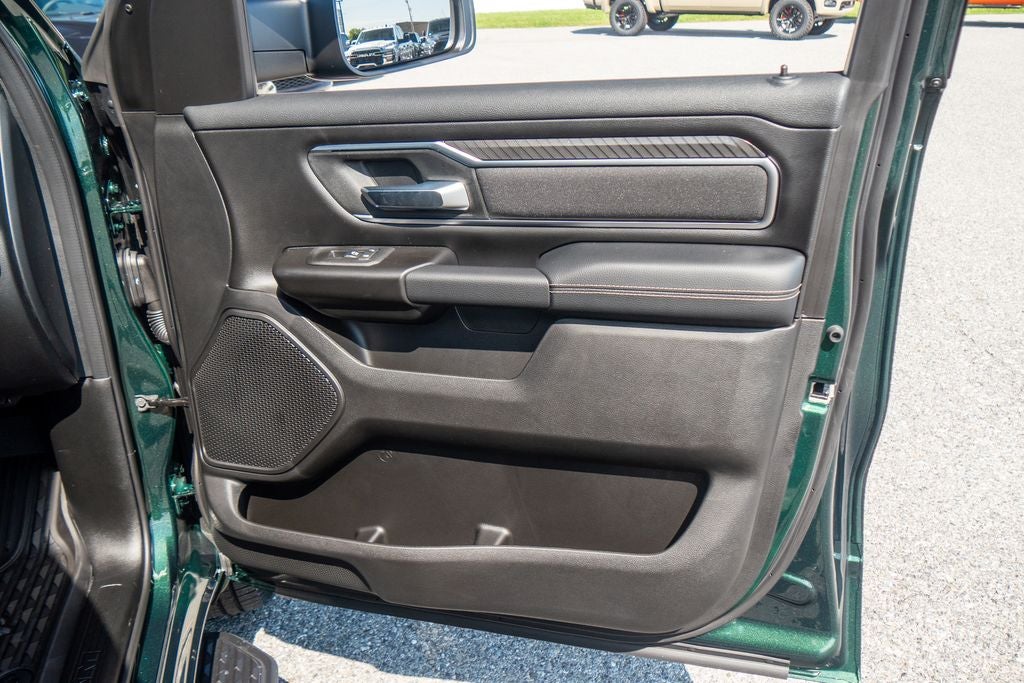 2027 RAM 1500 Big Horn/Lone Star