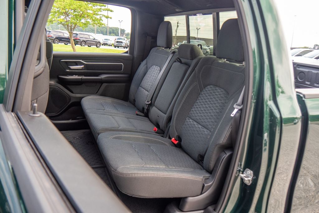2027 RAM 1500 Big Horn/Lone Star