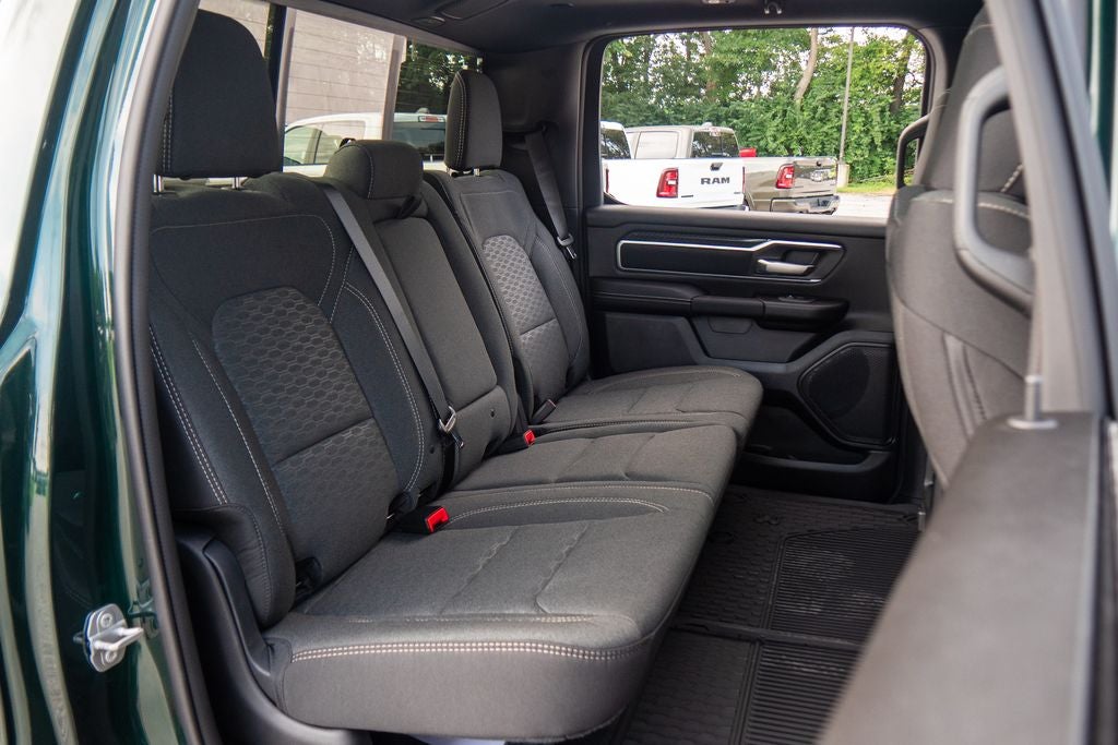 2027 RAM 1500 Big Horn/Lone Star