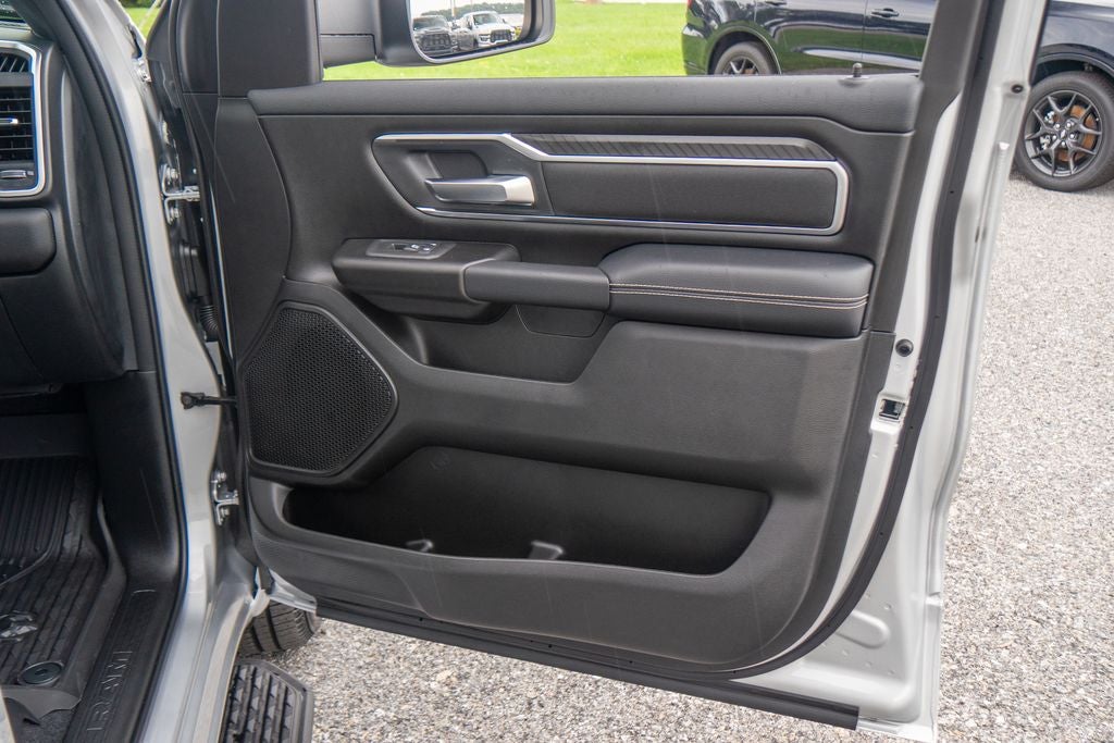 2027 RAM 1500 Big Horn/Lone Star