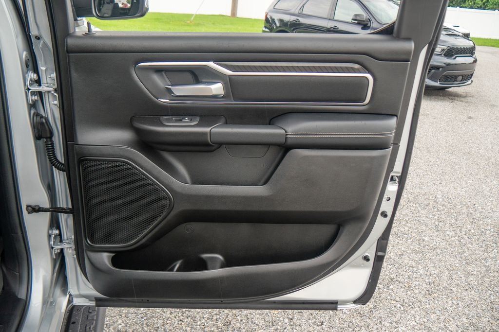 2027 RAM 1500 Big Horn/Lone Star