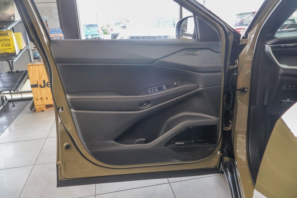 2026 Jeep Cherokee Overland