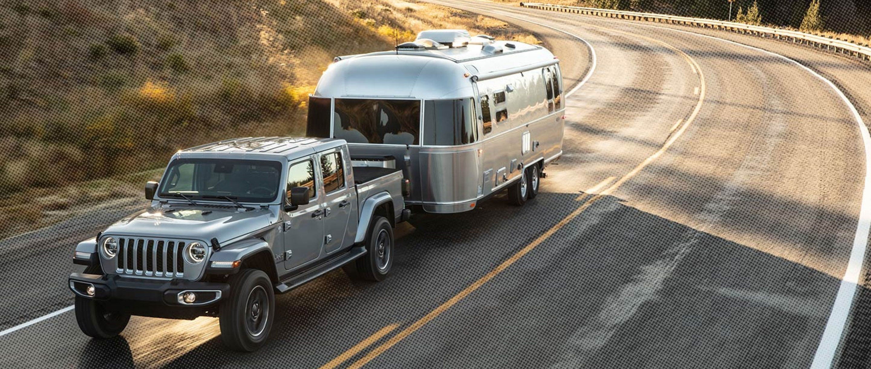 2020 Jeep Gladiator Towing Trailer